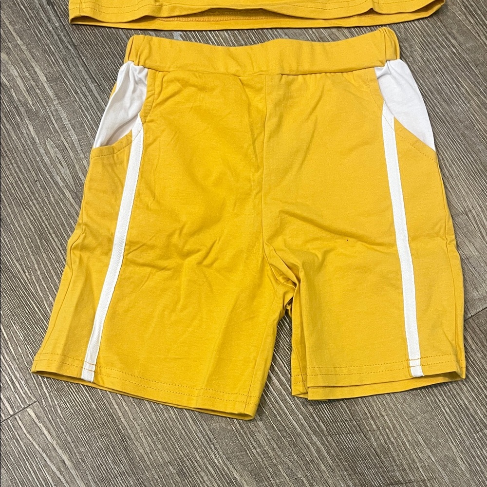 Gorboig Boy’s 2 piece Graphic T-Shirt and Shorts Set with pockets Size 5Y - Picture 3 of 7